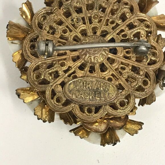 Vintage Miriam Haskell Pin‎ White Faceted Stones Rhinestones Gold Tone Metal - Picture 6 of 6